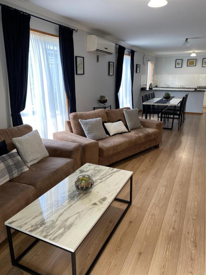 Lazy Days - Victor Harbor Holiday home *